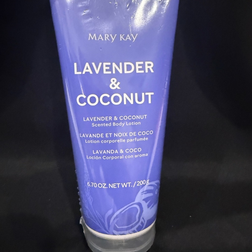 Mary Kay Lavender & Coconut Body Care Set Scented Body Lotion and Shower Gel - Picture 2 of 5